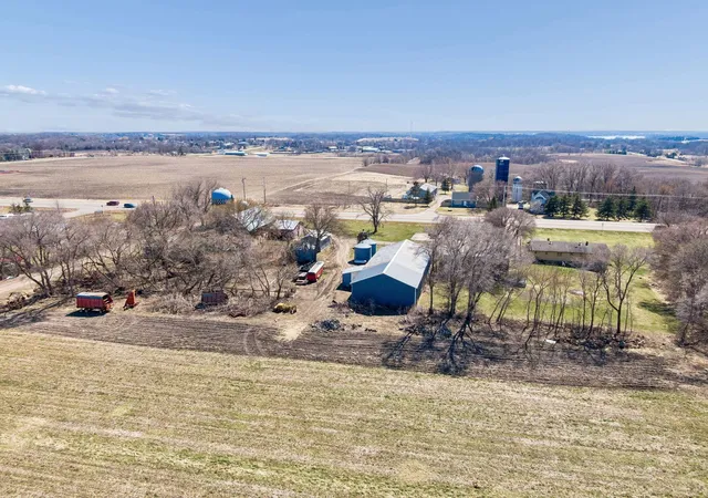 5th image of 23710 State Hwy 55, Loretto, MN 55357 | MLS# 7046548