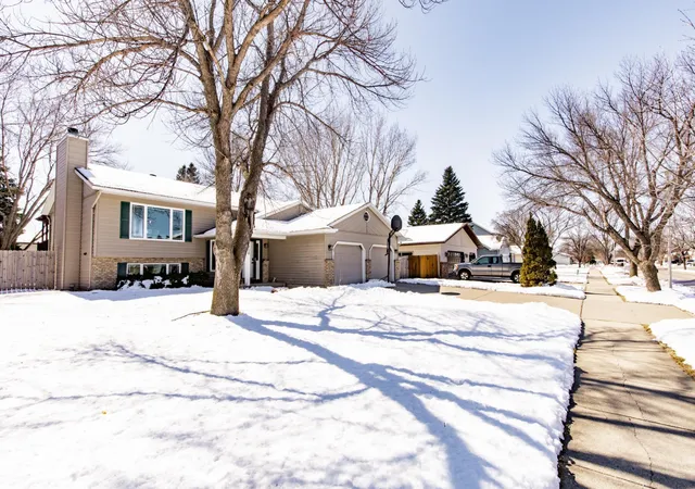 Photo 3 of Single family home for sale at 2408 34th Avenue S, Fargo, ND 58104 | MLS# 7046659 | Listing updated on 2026-08-30