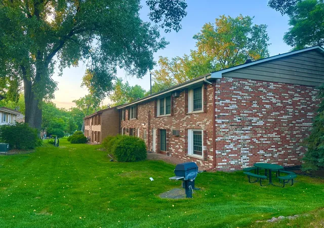 Photo 2 of Condo for sale at 4548 Cedar Lake Rd S #6, Minneapolis, MN 55416 | MLS# 7046806 | Listing updated on 2026-09-04