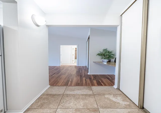 Photo 3 of Condo for sale at 4548 Cedar Lake Rd S #6, Minneapolis, MN 55416 | MLS# 7046806 | Listing updated on 2026-09-04