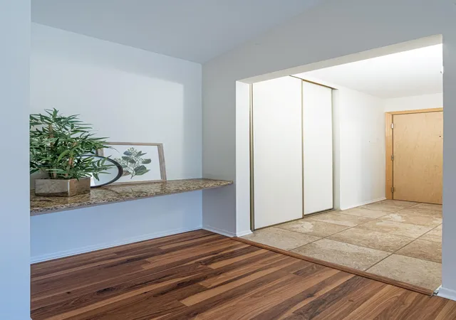 Photo 3 of Condo for sale at 4548 Cedar Lake Rd S #6, Minneapolis, MN 55416 | MLS# 7046806 | Listing updated on 2026-09-04
