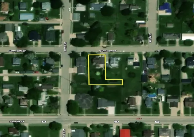 2nd image of 435 Harrison St, Lewiston, MN 55952 | MLS# 7046808