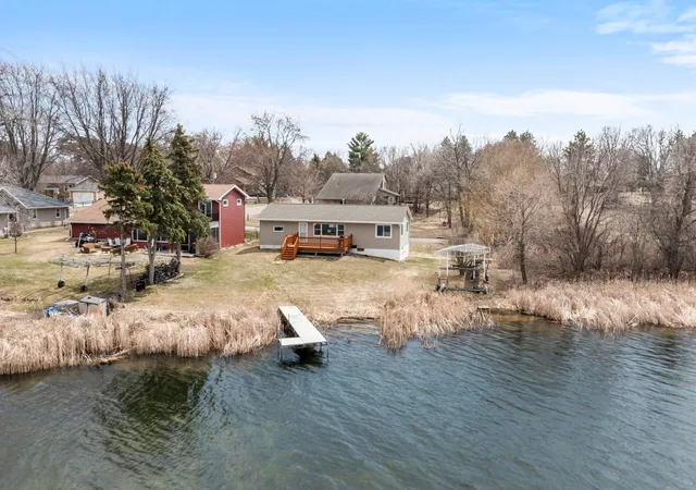 Homes for sale in Annandale, MN | 524 Lakeshore Cir, Annandale, MN 55302 | MLS# 7046847