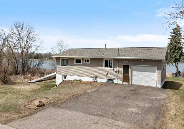 Homes for sale in Annandale, MN | 524 Lakeshore Cir, Annandale, MN 55302 | MLS# 7046847