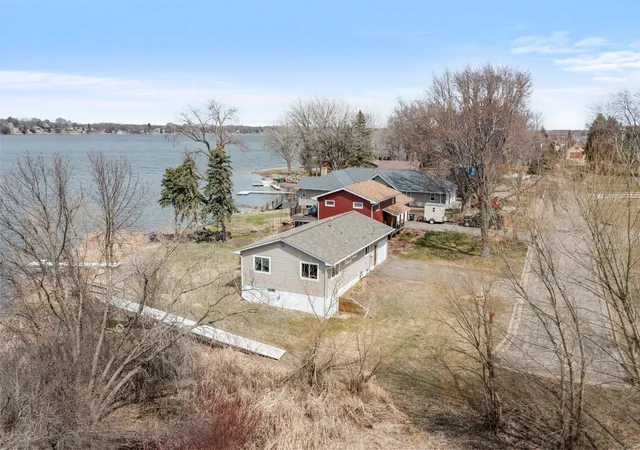 Homes for sale in Annandale, MN | 524 Lakeshore Cir, Annandale, MN 55302 | MLS# 7046847