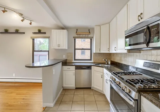 2nd image of 4515 Grand Ave S #103, Minneapolis, MN 55419 | MLS# 7046940