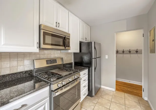 5th image of 4515 Grand Ave S, Minneapolis, MN 55419