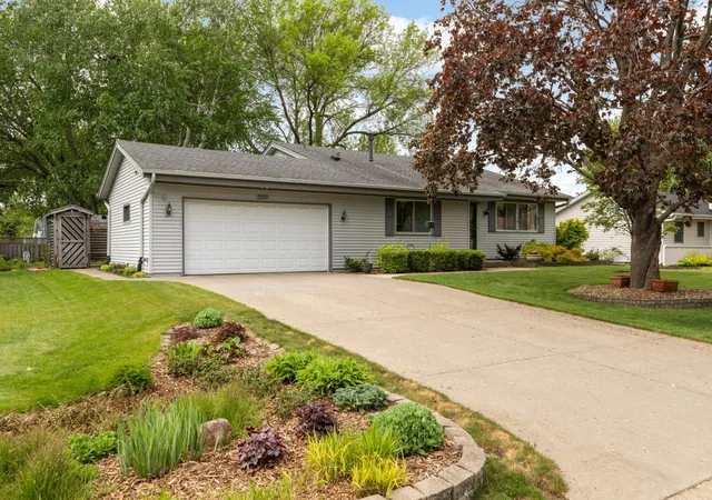 Homes for sale in Rosemount, MN | 3290 147th St W, Rosemount, MN 55068 | MLS# 7046986