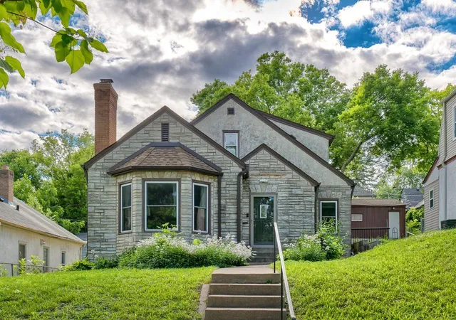 Homes for sale in Minneapolis, MN | 1651 Washburn Ave N, Minneapolis, MN 55411 | MLS# 7047137