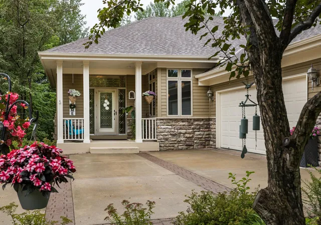 3rd image of 3365 Glynwater Trl Nw, Prior Lake, MN 55372 | MLS# 7047168