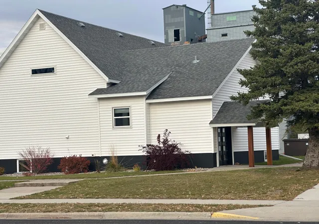 2nd image of 504 Main St S, Karlstad, MN 56732 | MLS# 7047216