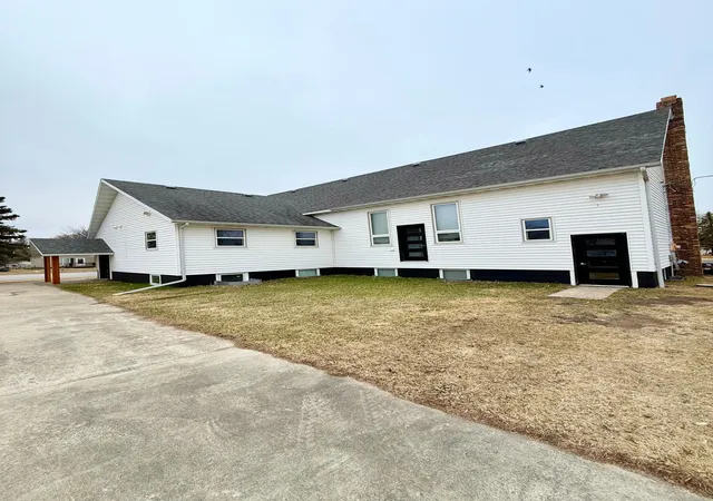 3rd image of 504 Main St S, Karlstad, MN 56732 | MLS# 7047216