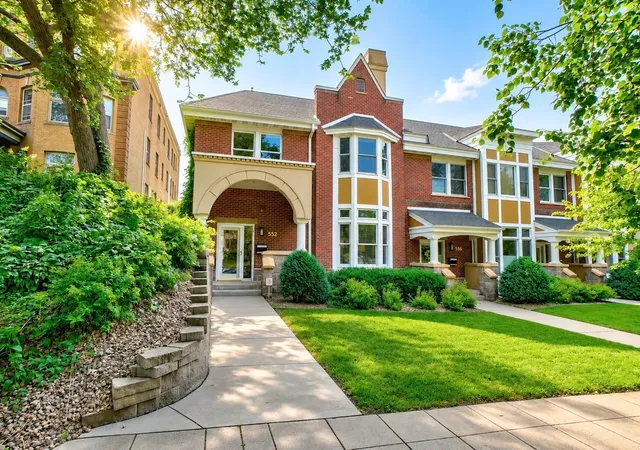 1st image of 552 Summit Ave, Saint Paul, MN 55102 | MLS# 7047265