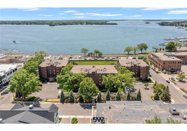 1st image of 540 Indian Mound St #1A, Wayzata, MN 55391 | MLS# 7047326