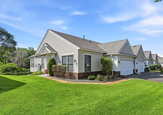 Photo 2 of Sale Pending at 5818 Prairie Ridge Dr, Saint Paul, MN 55126 | MLS# 7047378 | Listing updated on 2026-10-06