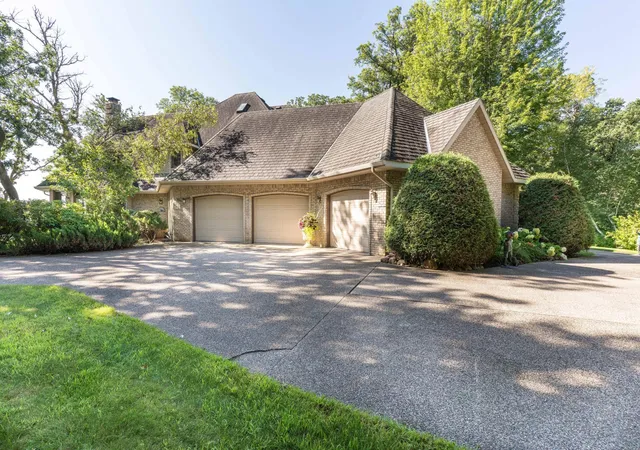 Photo 3 of Single family home for sale at 2807 Government Point Rd Ne, Alexandria, MN 56308 | MLS# 7047405 | Listing updated on 2026-06-25