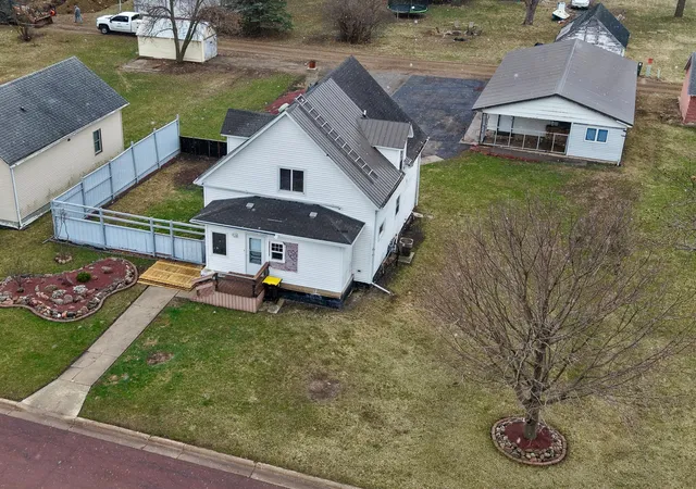 Photo 2 of Single family home for sale at 736 Cedar Ave, Westbrook, MN 56183 | MLS# 7047409 | Listing updated on 2026-09-02