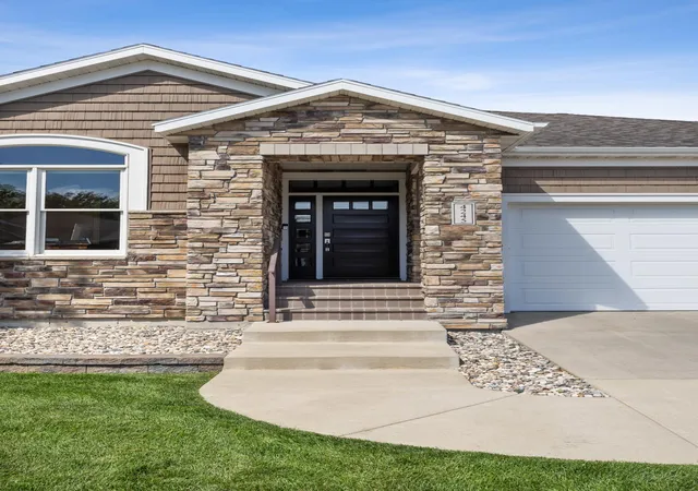 2nd image of 4245 Coventry Dr S, Fargo, ND 58104 | MLS# 7047537