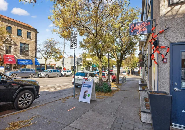 2nd image of 2700 W 44Th St, Minneapolis, MN 55410