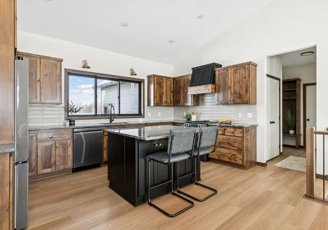 2nd image of 4582 Verde Valley Rd Nw, Anoka, MN 55303 | MLS# 7047627