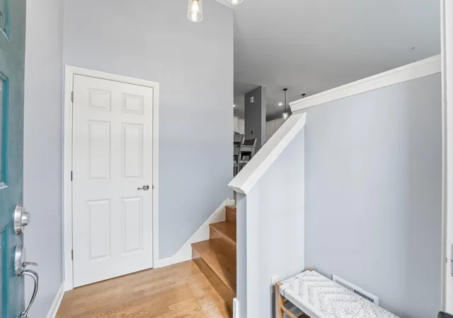 3rd image of 8103 Oakview Dr N, Maple Grove, MN 55369 | MLS# 7047729