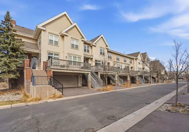 40th image of 8103 Oakview Dr N, Maple Grove, MN 55369 | MLS# 7047729