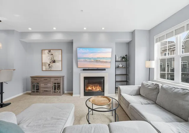 5th image of 8103 Oakview Dr N, Maple Grove, MN 55369 | MLS# 7047729