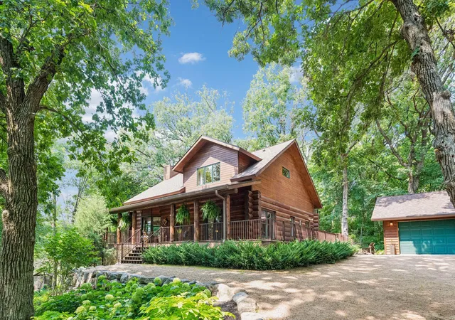 Photo 4 of Single family home for sale at 10580 Little Ave, Waconia, MN 55387 | MLS# 7047822 | Listing updated on 2026-10-12