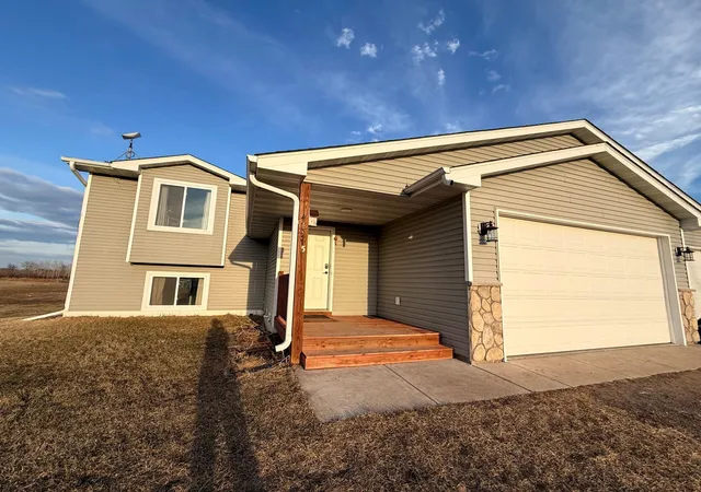 Homes for sale in Rush City, MN | 47575 Falcon Ave, Rush City, MN 55069 | MLS# 7047838