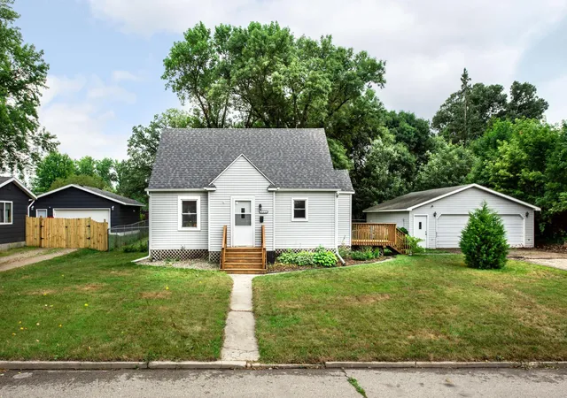 37th image of 712 4th Ave E, Alexandria, MN 56308 | MLS# 7047847