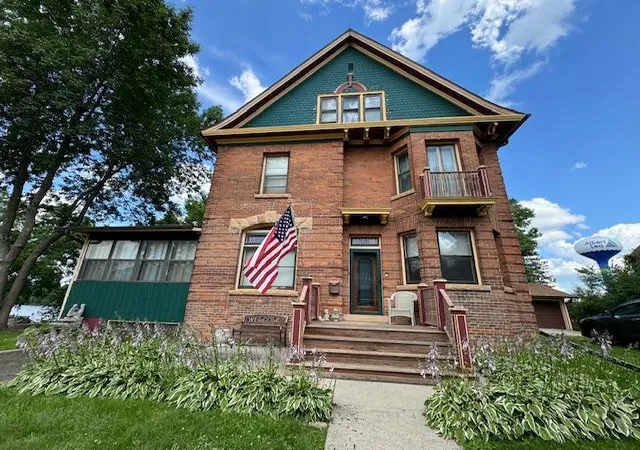 1st image of 310 N Washington Ave, Albert Lea, MN 56007 | MLS# 7047938