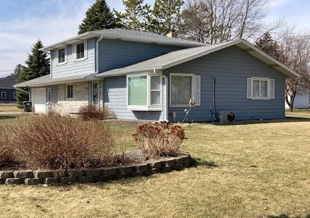 Photo 2 of Single family home for sale at 693 Stearns Ave E, Eden Valley, MN 55329 | MLS# 7047992 | Listing updated on 2026-09-22