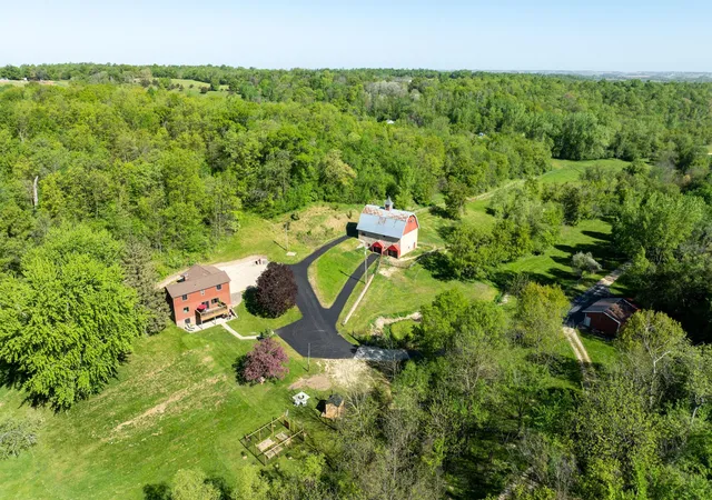 Photo 2 of Sale Pending at 31500 Echo Valley Trl, Cannon Falls, MN 55009 | MLS# 7048029 | Listing updated on 2026-09-19