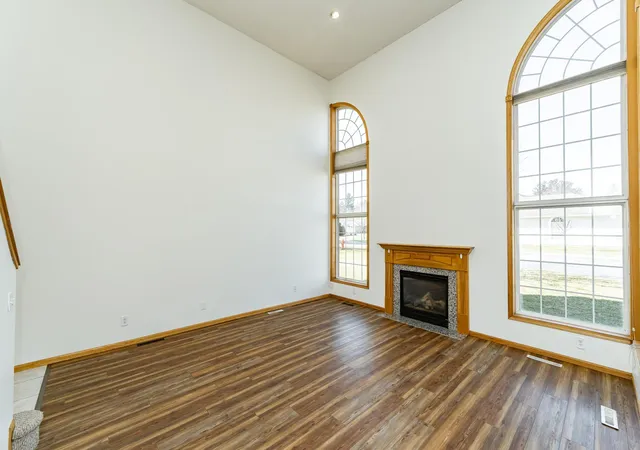 Photo 4 of Single family home for sale at 1930 Topaz Pointe Ln SW, Rochester, MN 55902 | MLS# 7048090 | Listing updated on 2026-09-21