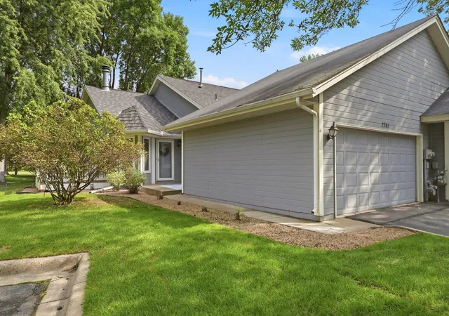 Photo 39 of Single family home for sale at 2741 River Hills Dr S, Burnsville, MN 55337 | MLS# 7048328 | Listing updated on 2026-08-28