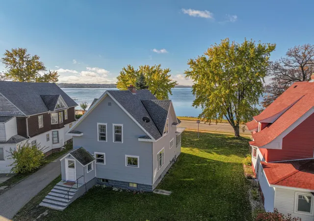 Photo 4 of Single family home for sale at 4 N Lakeshore Dr, Glenwood, MN 56334 | MLS# 7048370 | Listing updated on 2026-08-14