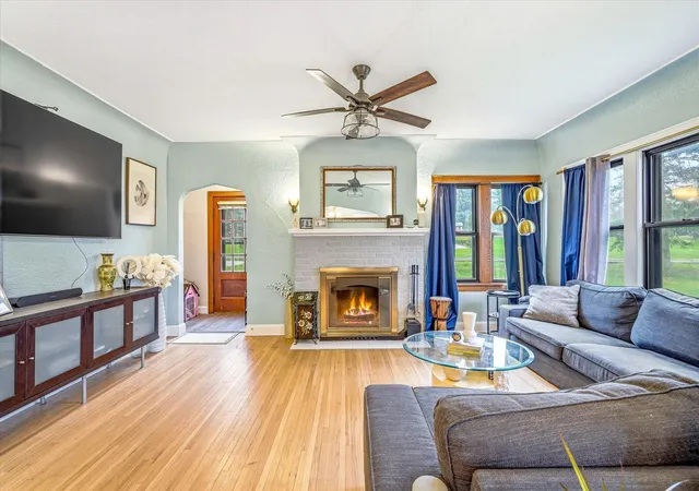 5th image of 2533 Snelling Curv, Saint Paul, MN 55113 | MLS# 7048571