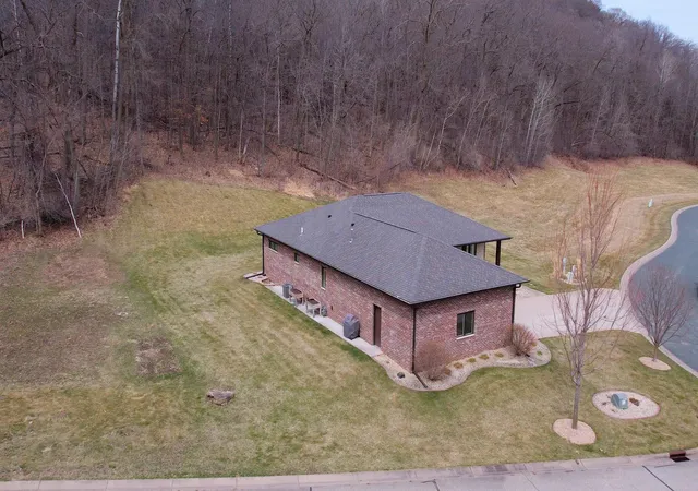 Photo 3 of Single family home for sale at 2760 Oakhurst Dr, Lake City, MN 55041 | MLS# 7048611 | Listing updated on 2026-09-21