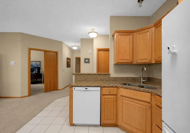 Photo 4 of Condo for sale at 5985 Rowland Rd #302, Hopkins, MN 55343 | MLS# 7048830 | Listing updated on 2026-07-16