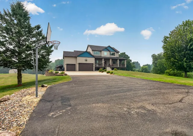 1st image of 5524 188th Ave Ne, Wyoming, MN 55092 | MLS# 7048920
