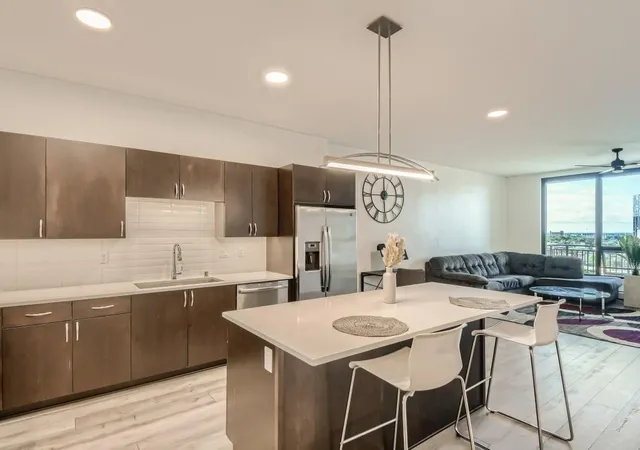3rd image of 1240 S 2Nd St #1023, Minneapolis, MN 55415 | MLS# 7049017