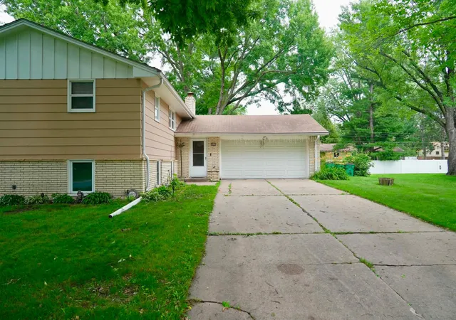 Homes for sale in Brooklyn Center, MN | 7018 James Ave N, Brooklyn Center, MN 55430 | MLS# 7049029