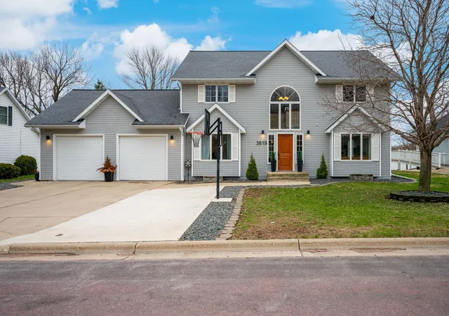 1st image of 3819 Cedar Creek Ct, Fairmont, MN 56031 | MLS# 7049087