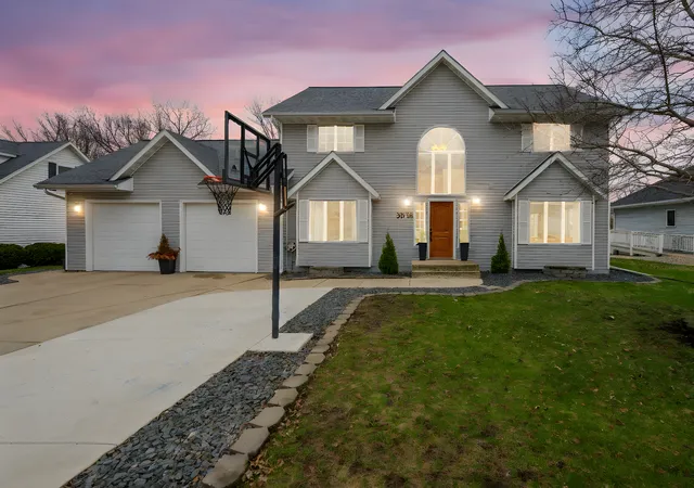 2nd image of 3819 Cedar Creek Ct, Fairmont, MN 56031 | MLS# 7049087