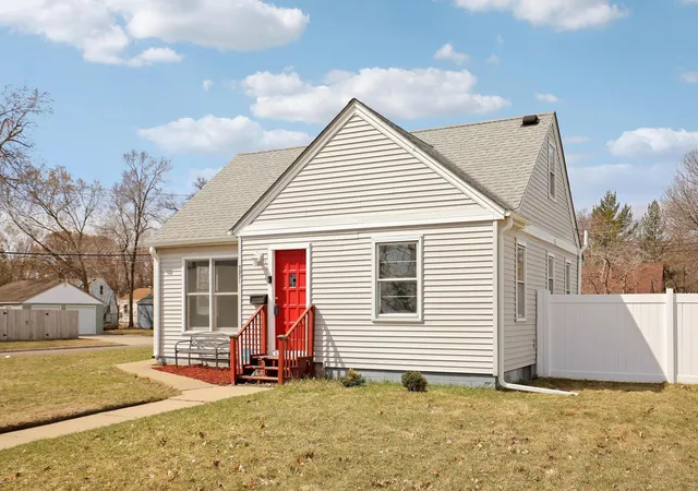 Photo 2 of Sale Pending at 5301 Edgewood Ave N, Minneapolis, MN 55428 | MLS# 7049212 | Listing updated on 2026-08-11