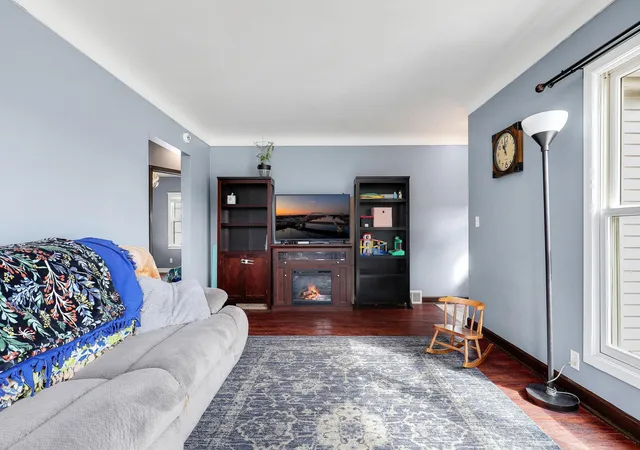 Photo 4 of Sale Pending at 5301 Edgewood Ave N, Minneapolis, MN 55428 | MLS# 7049212 | Listing updated on 2026-08-11