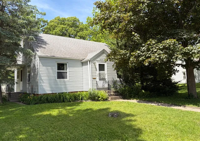 Homes for sale in Waseca, MN | 608 8th St Se, Waseca, MN 56093 | MLS# 7049230