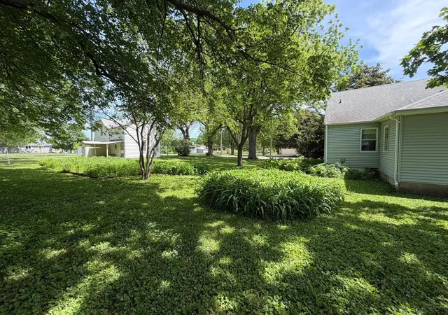 Homes for sale in Waseca, MN | 608 8Th St Se, Waseca, MN 56093 | MLS# 7049230
