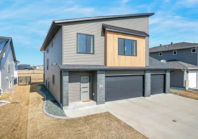 2nd image of 442 Hampton Dr W, Moorhead, MN 56560 | MLS# 7049283