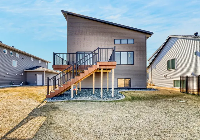 4th image of 442 Hampton Dr W, Moorhead, MN 56560 | MLS# 7049283